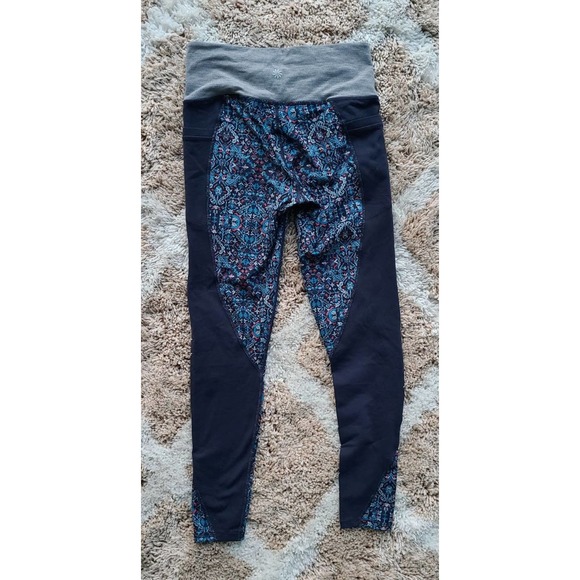 Athleta Athletic Leggings Small - Picture 2 of 5